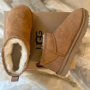 UGG boots wholesale